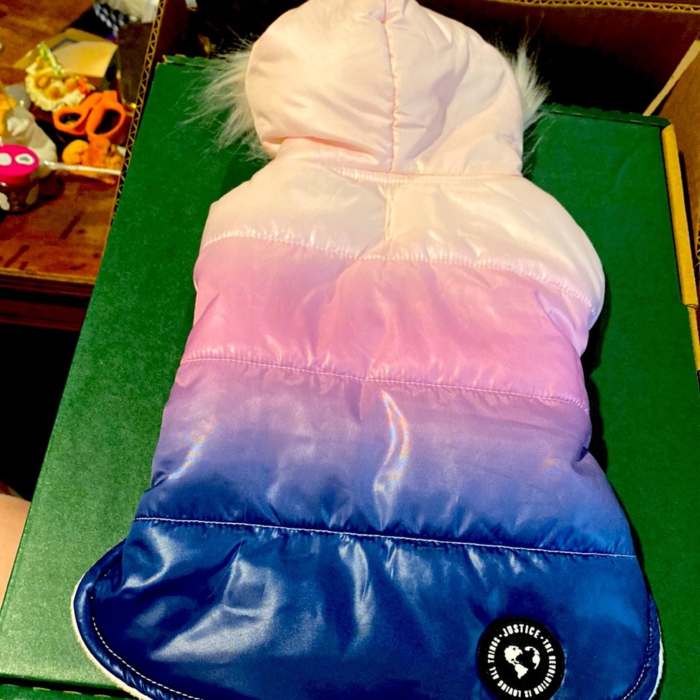Justice brand ombré reversible xs brand new with tags. Fur around the hood! 💝